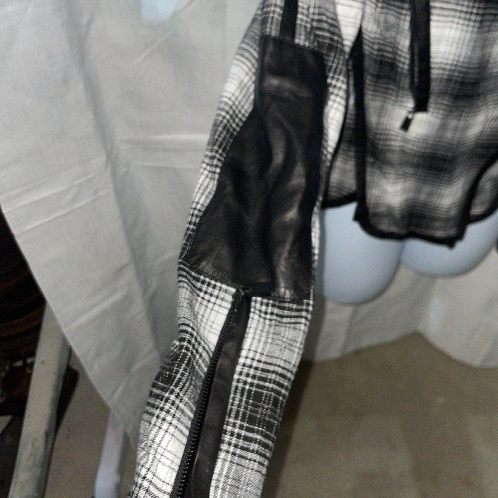 Styles Blazer - image 7